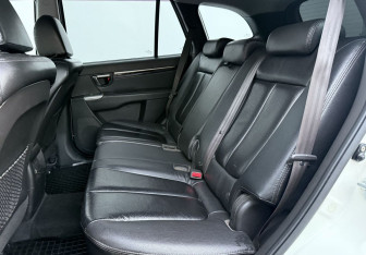 Подержанный автомобиль Hyundai Santa Fe 2010 года (11 фото)