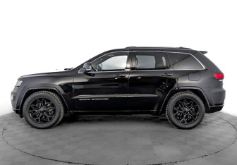 Подержанный автомобиль Jeep Grand Cherokee 2021 года (8 фото)