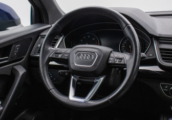 Подержанный автомобиль Audi Q5 2018 года (15 фото)