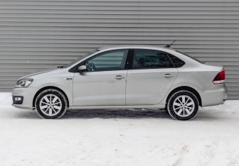 Подержанный автомобиль Volkswagen Polo Sedan 2020 года (8 фото)