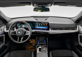 Подержанный автомобиль BMW X2 2024 года (14 фото)