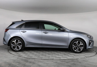 Подержанный автомобиль Kia Ceed Hatchback 2018 года (4 фото)