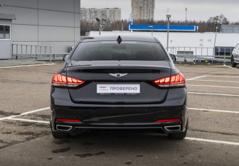 Подержанный автомобиль Hyundai Genesis 2016 года (7 фото)