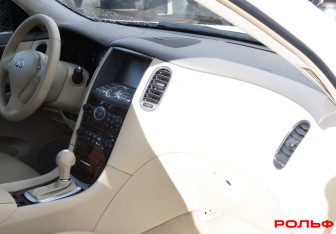 Подержанный автомобиль Infiniti EX 2008 года (7 фото)