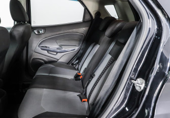 Подержанный автомобиль Ford EcoSport 2015 года (9 фото)