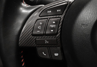 Подержанный автомобиль Mazda 3 Sedan 2014 года (15 фото)