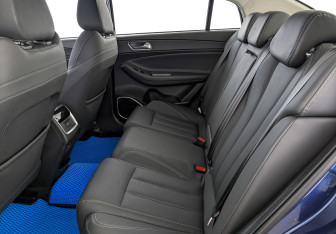 Подержанный автомобиль Omoda S5 2023 года (18 фото)