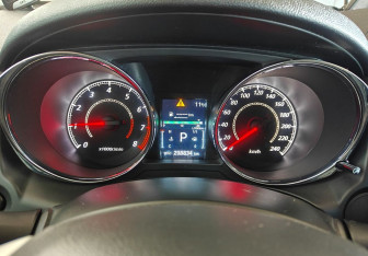 Подержанный автомобиль Mitsubishi ASX 2014 года (12 фото)