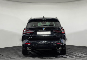 Подержанный автомобиль BMW X3 2021 года (4 фото)