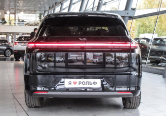 Новый LiXiang L7 2025 (4 фото)