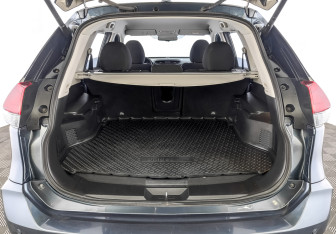 Подержанный автомобиль Nissan X-Trail 2019 года (10 фото)