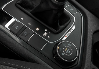 Подержанный автомобиль Volkswagen Tiguan 2018 года (26 фото)