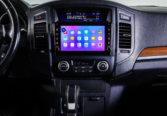 Подержанный автомобиль Mitsubishi Pajero 2007 года (14 фото)