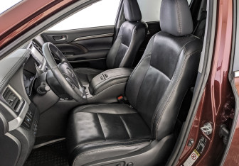 Подержанный автомобиль Toyota Highlander 2014 года (20 фото)