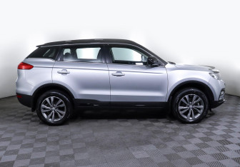 Подержанный автомобиль Geely Atlas 2019 года (4 фото)