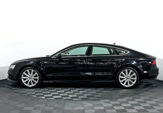 Подержанный автомобиль Audi A7 2012 года (8 фото)