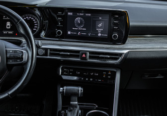 Подержанный автомобиль Kia K5 2022 года (13 фото)