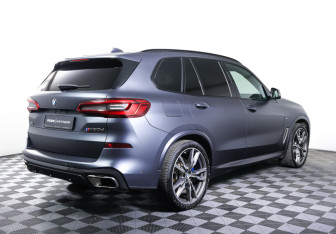 Подержанный автомобиль BMW X5 2019 года (5 фото)
