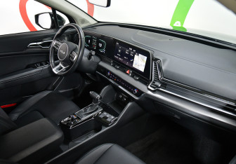 Подержанный автомобиль Kia Sportage 2022 года (9 фото)