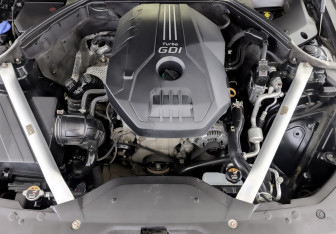 Подержанный автомобиль Genesis G70 2020 года (9 фото)