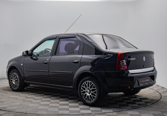 Подержанный автомобиль Renault Logan Sedan 2011 года (3 фото)