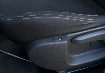 Подержанный автомобиль Renault Logan Sedan 2018 года (20 фото)