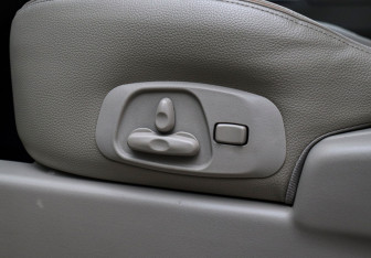 Подержанный автомобиль Mitsubishi Pajero 2020 года (18 фото)