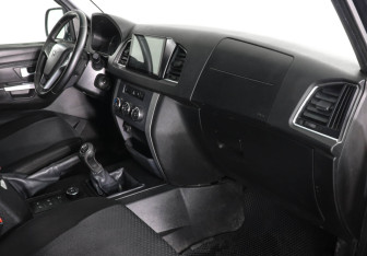 Подержанный автомобиль УАЗ Patriot 2017 года (6 фото)