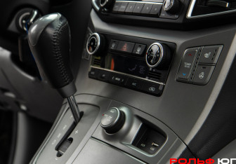 Подержанный автомобиль Hyundai Grand Starex 2017 года (12 фото)