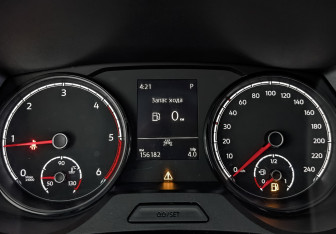 Подержанный автомобиль Volkswagen Multivan 2020 года (16 фото)