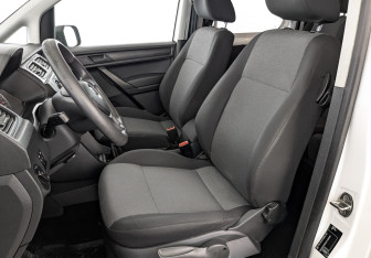 Подержанный автомобиль Volkswagen Caddy Compactvan 2020 года (20 фото)