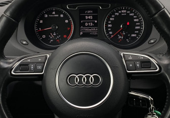 Подержанный автомобиль Audi Q3 2014 года (15 фото)