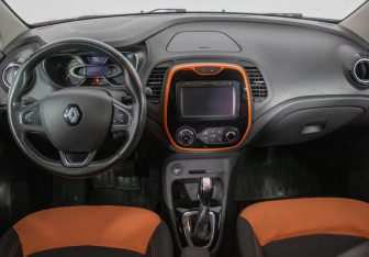 Подержанный автомобиль Renault Kaptur 2016 года (13 фото)