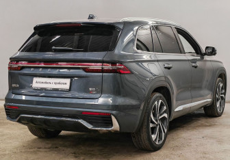 Подержанный автомобиль Geely Monjaro 2023 года (5 фото)