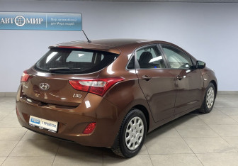 Подержанный автомобиль Hyundai i30 Hatchback 2012 года (5 фото)