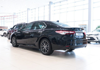 Новый Toyota Camry Sedan 2025 (3 фото)