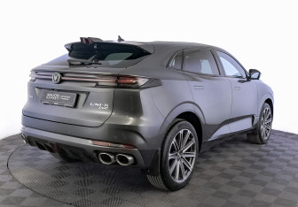 Подержанный автомобиль Changan UNI-K 2023 года (5 фото)