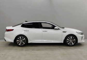 Подержанный автомобиль Kia Optima Sedan 2016 года (4 фото)