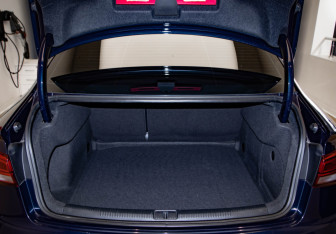 Подержанный автомобиль Audi A3 Sedan 2016 года (27 фото)