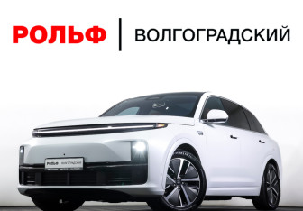 Подержанный автомобиль LiXiang L7 2024 года (28 фото)