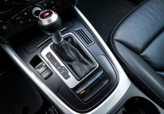 Подержанный автомобиль Audi Q5 2015 года (21 фото)