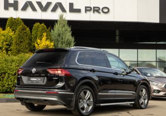 Подержанный автомобиль Volkswagen Tiguan 2018 года (4 фото)