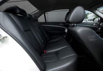 Подержанный автомобиль Chevrolet Epica 2011 года (9 фото)