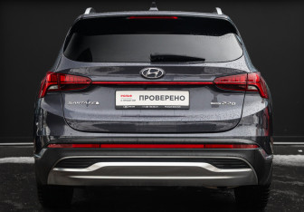 Подержанный автомобиль Hyundai Santa Fe 2022 года (5 фото)