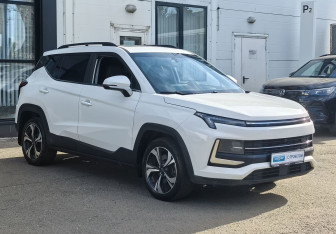Подержанный автомобиль Москвич 3 2023 года (3 фото)
