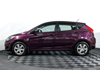 Подержанный автомобиль Hyundai Solaris Hatchback 2012 года (8 фото)