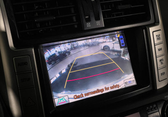 Подержанный автомобиль Toyota Land Cruiser Prado 2012 года (20 фото)