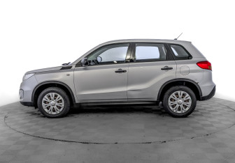 Подержанный автомобиль Suzuki Vitara 2016 года (8 фото)