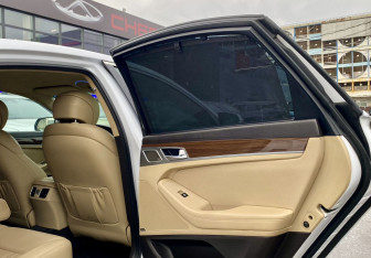 Подержанный автомобиль Genesis G80 2017 года (29 фото)