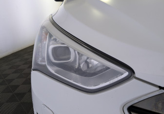 Подержанный автомобиль Hyundai Santa Fe 2012 года (11 фото)